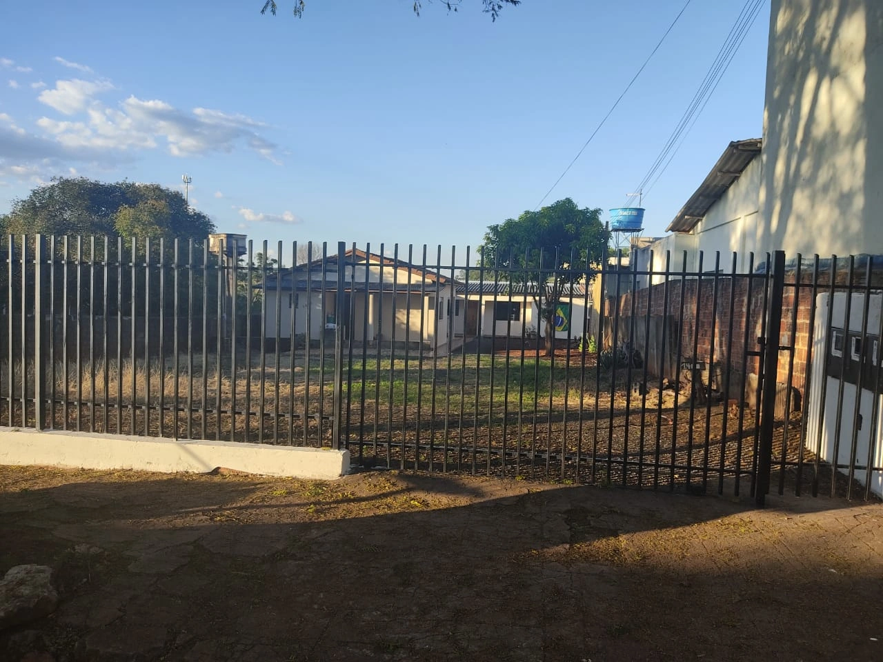 Rua Santa Efigênia, 1400 - fundos